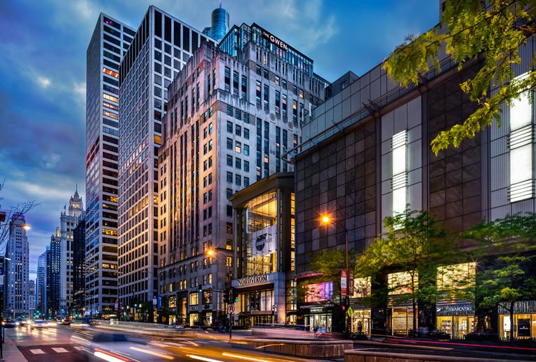 616 N Rush St, Chicago, IL: Sebuah Ikon di Jantung Kota Angin