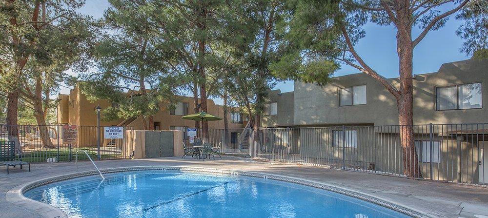 Montara Apartments 