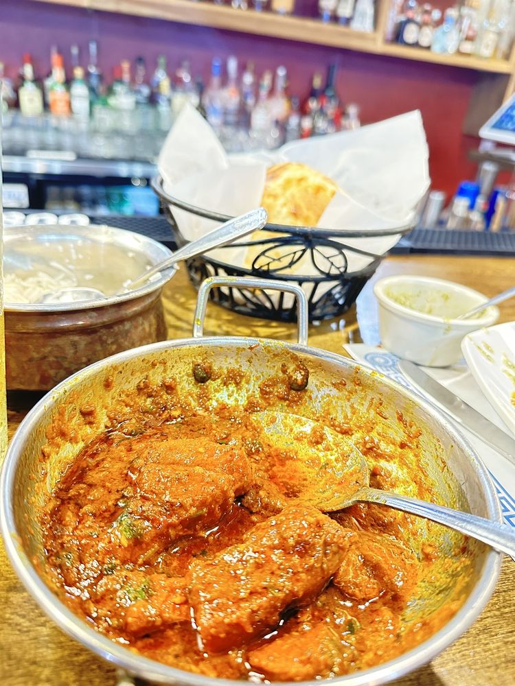 Everest Curry Bar & Grill