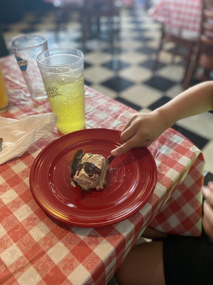 Beach Bumz Pub & Pizzeria