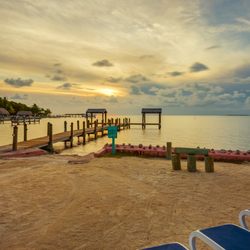 Drift Hotel 11 Photos Hotels 95320 Overseas Hwy Key Largo Fl Photo Of Drift Hotel Key Largo Fl United States Beach Area