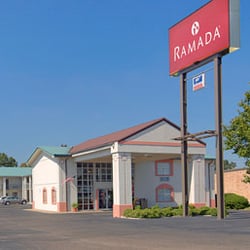 Ramada Alexandria Closed Hotels 742 Macarthur La Photo Of Ramada Alexandria La United States Inn