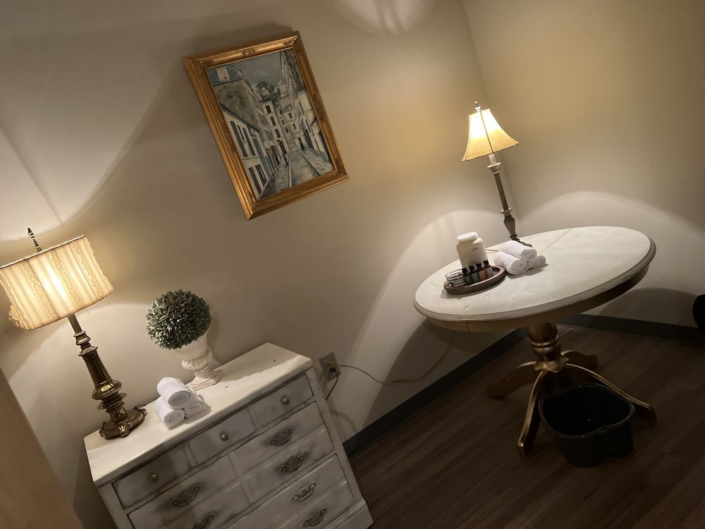 Edge Salon & Wellness, Edge Aveda Men