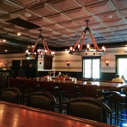 Disch S Route 53 Tavern 29 Photos 86 Reviews American Photo Of Disch S Route 53 Tavern Pembroke Ma United States Ambiance