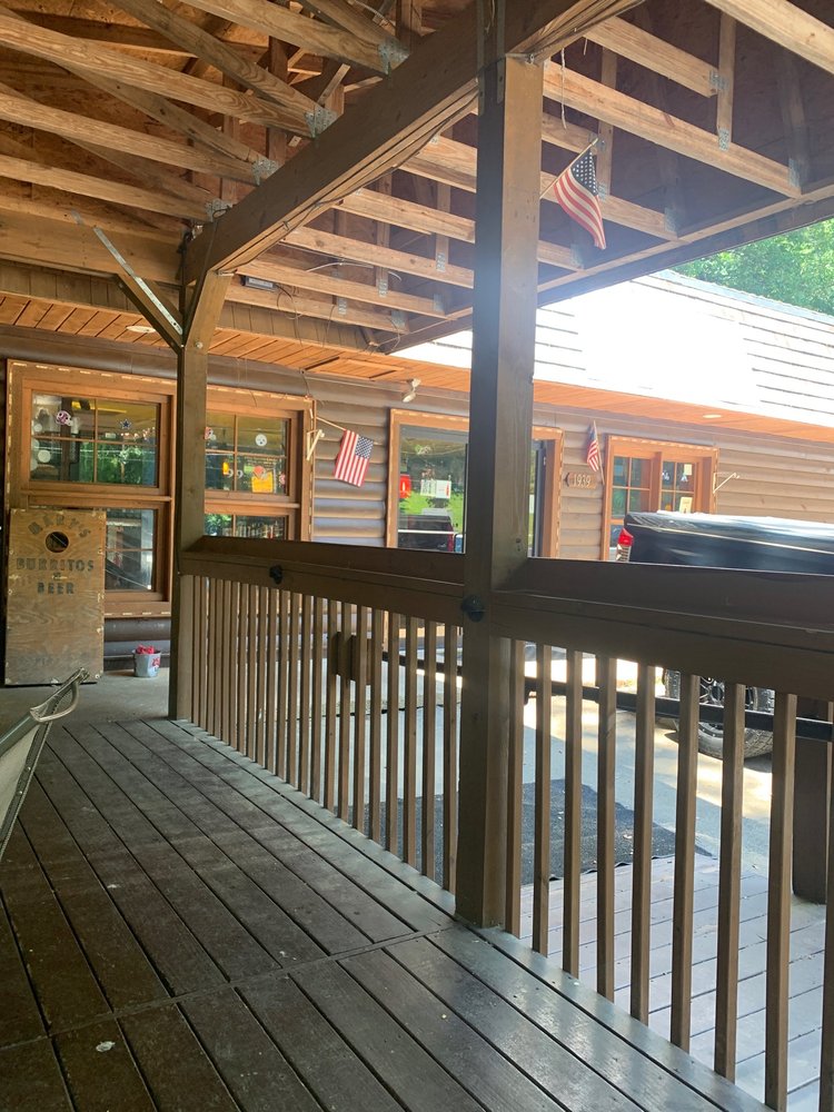 Mary's Burritos & Beer