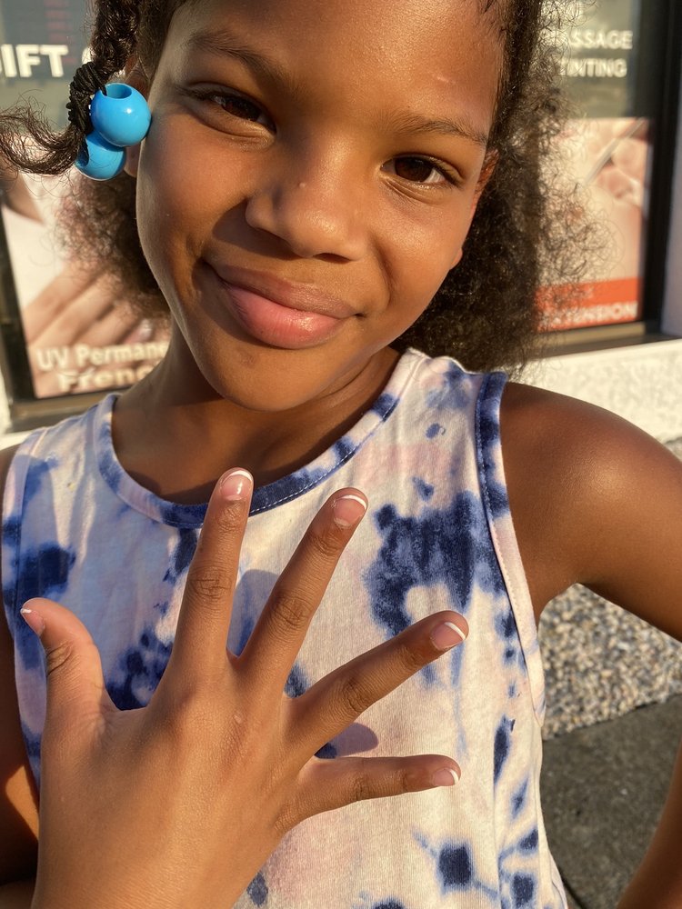 Polished Nails & Spa