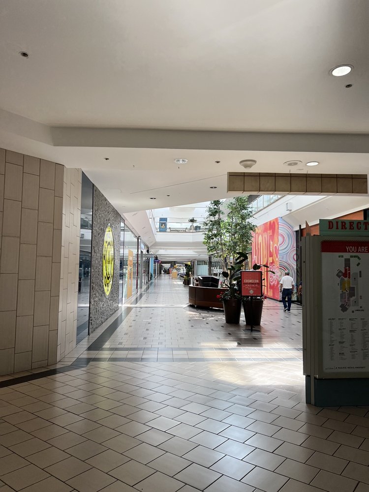 Plaza West Covina