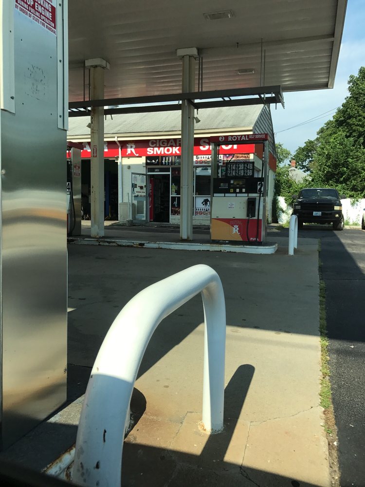 Royal Fuel Gas Stations 732 Willett Ave, East Providence, RI