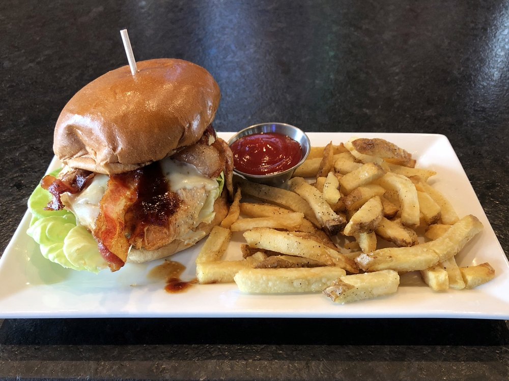 Burg & Barrel - Leawood