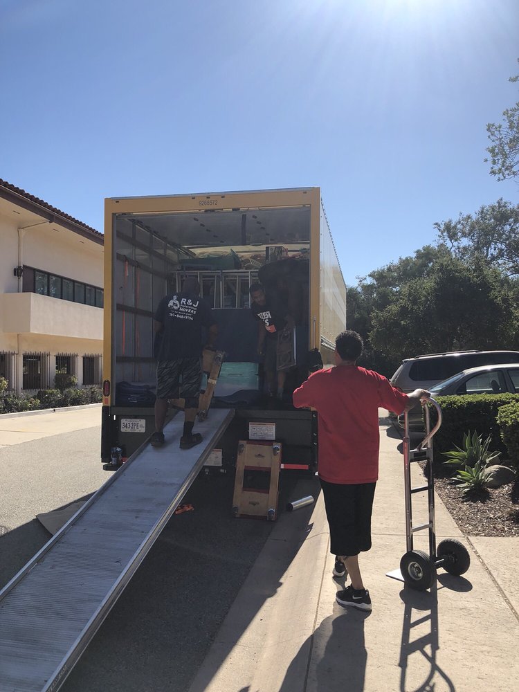 R J Professional Movers 26 Photos 43 Reviews Movers Palm