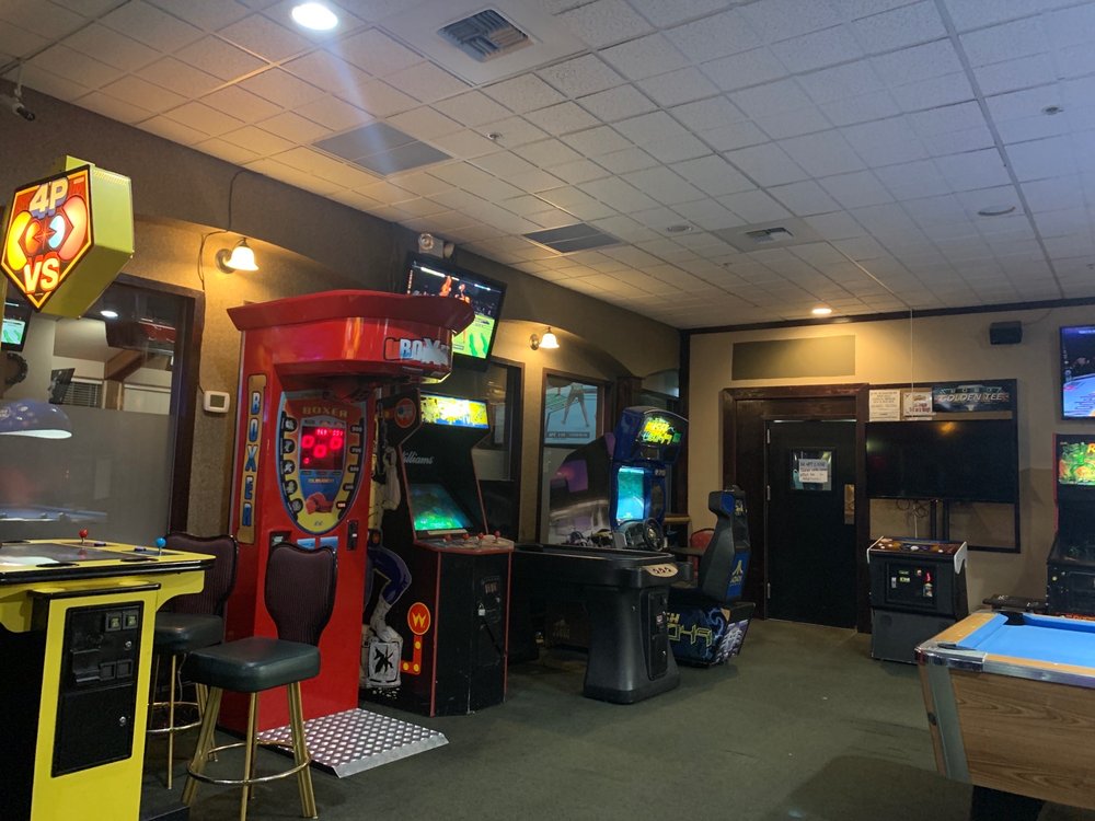 Wild Rivers Sports Bar & Grill