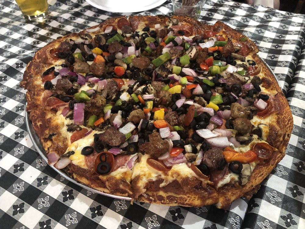 Pinky S Pizza Parlor 25 Photos 108 Reviews Pizza 321