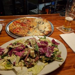 lassen ale works boardroom 19 photos 21 reviews salad 702 lassen ale works susanville ca