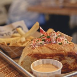 Slapfish 4254 Photos 2162 Reviews Seafood 19696 Beach Blvd Photo Of Slapfish Huntington Beach Ca United States Lobstah Roll