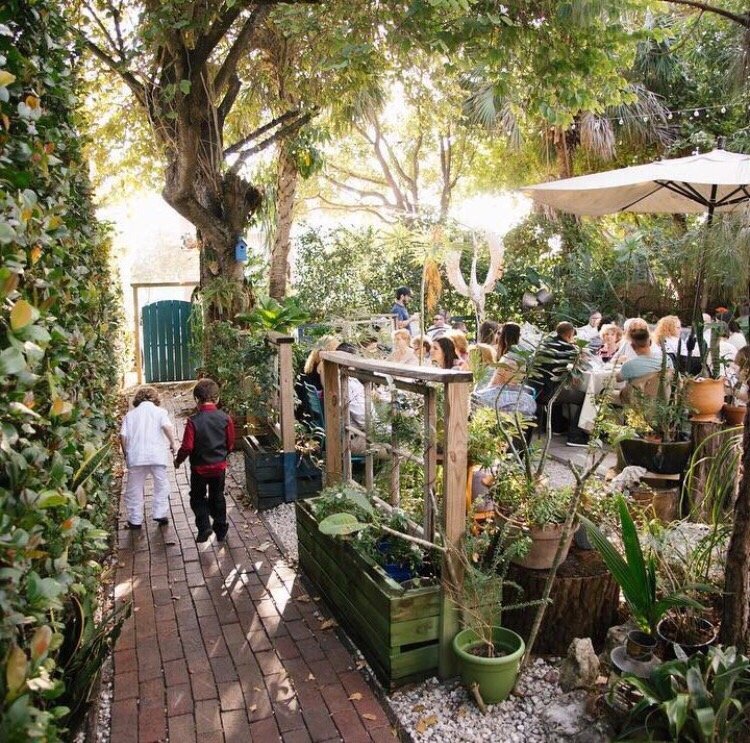 Crackers Casual Dining 855 Photos & 453 Reviews Southern 78 Canal