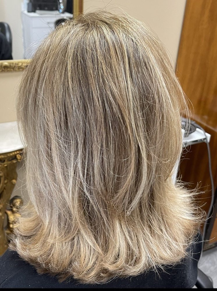 Naomi Blackwood  - Sola Salons