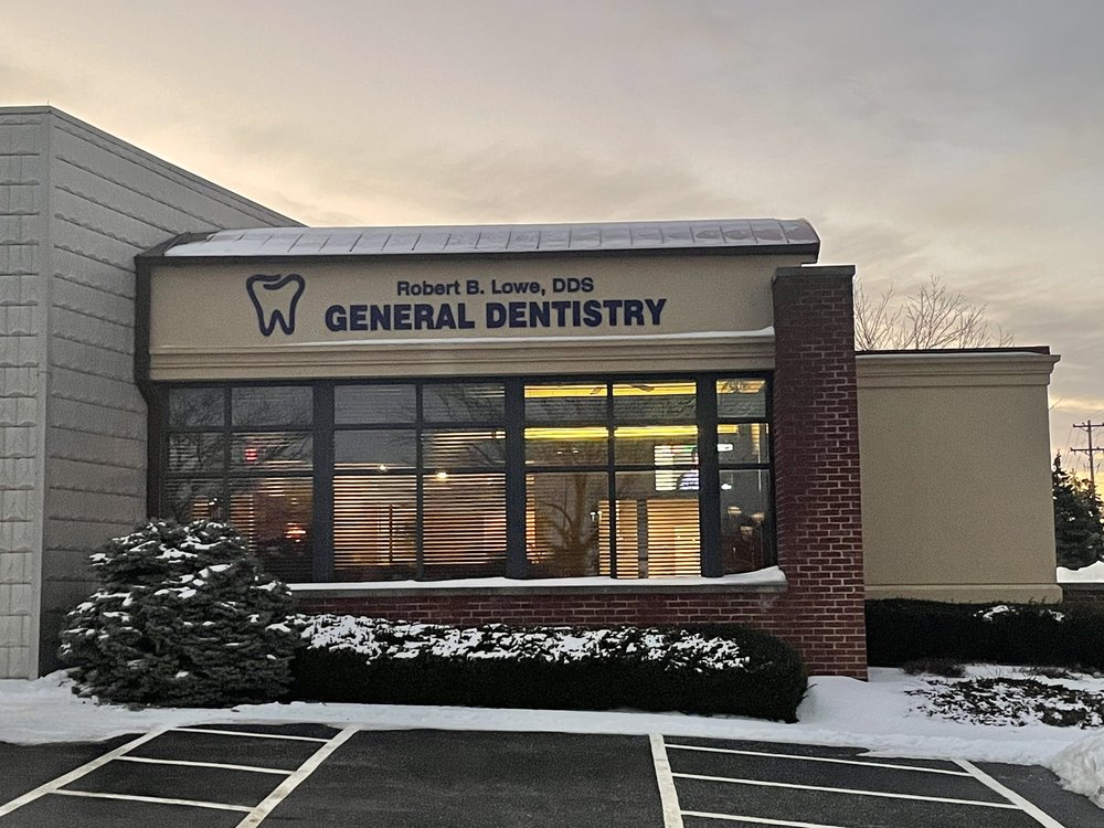 image of business Robert B Lowe, DDS