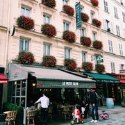 Le Pe Cler 517 Photos 308 Reviews French 29 Rue Escargot Photo Of Le Pe Cler Paris