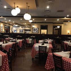 Maggiano S Little Italy Closed 738 Photos 477 Reviews Photo Of Maggiano S Little Italy Sacramento Ca United States Dining Room