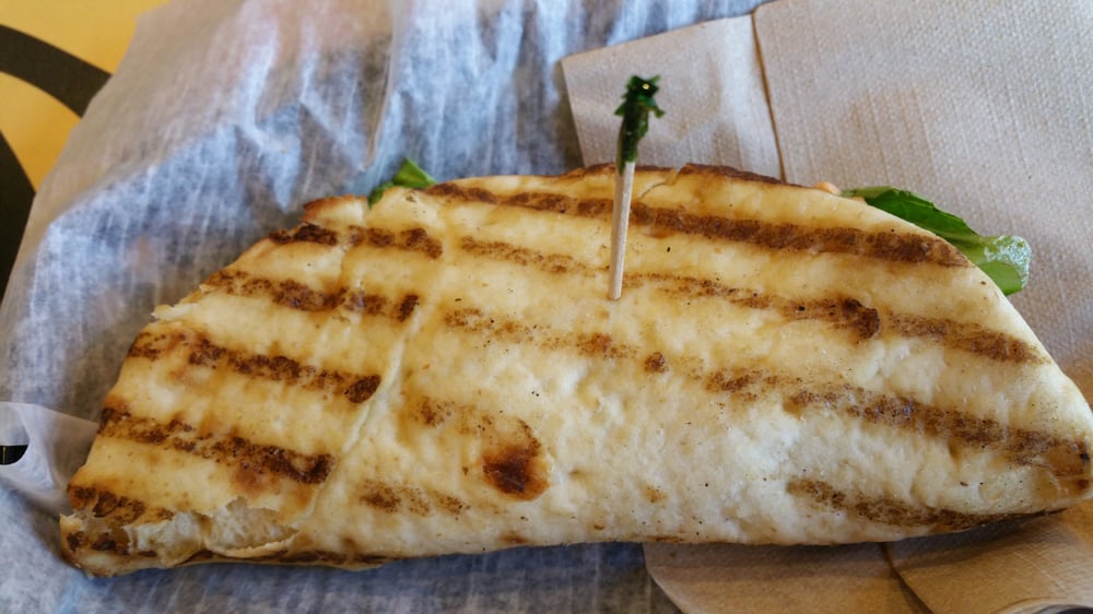 tropical smoothie cafe chipotle chicken club flatbread