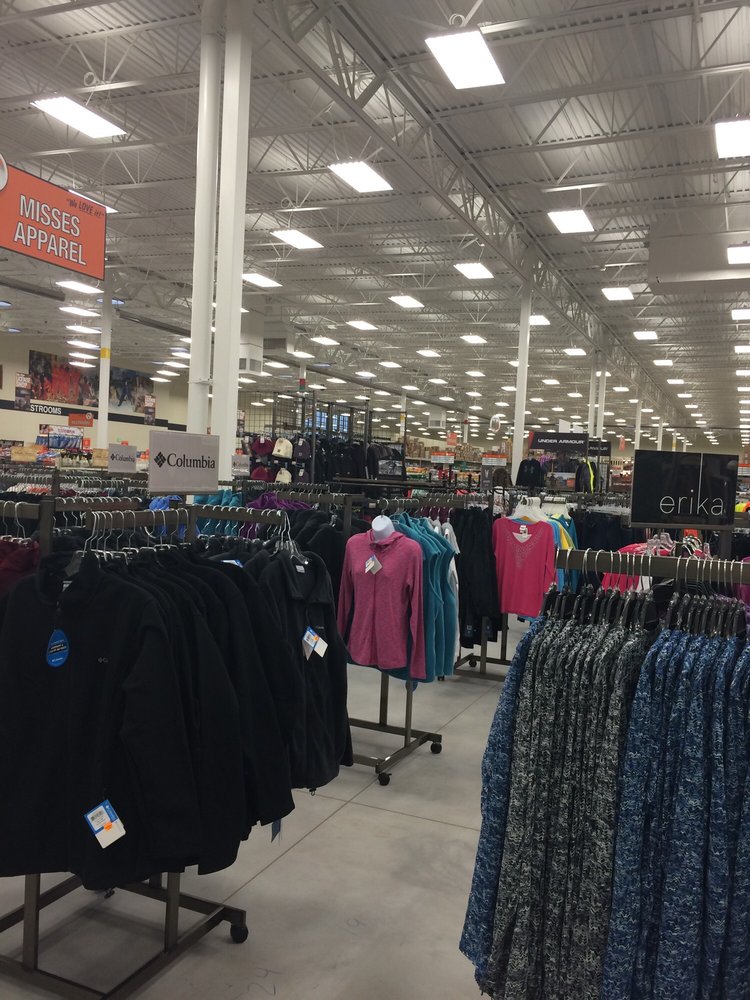 Mills Fleet Farm 16 Photos Men's Clothing 4165 Loberg Ave