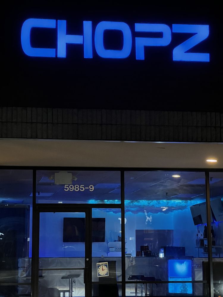 Chopz Restaurant Bar & Grill