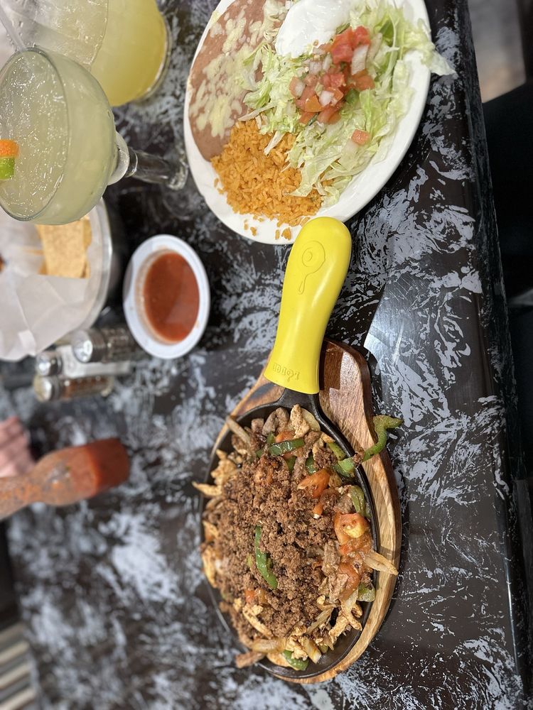 La-Cabana Mexican Cantina & Grill