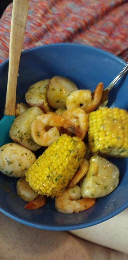 Swampland Seafood , Chicken & More