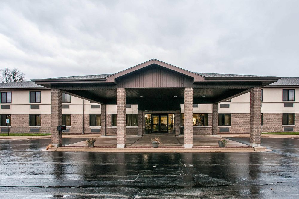 Econo Lodge Inn Suites 16 Photos Hotels 600 Brazeau Ave Econo Lodge Inn Suites 16 Photos Hotels 600 Brazeau Ave Oconto Wi Phone Number Yelp