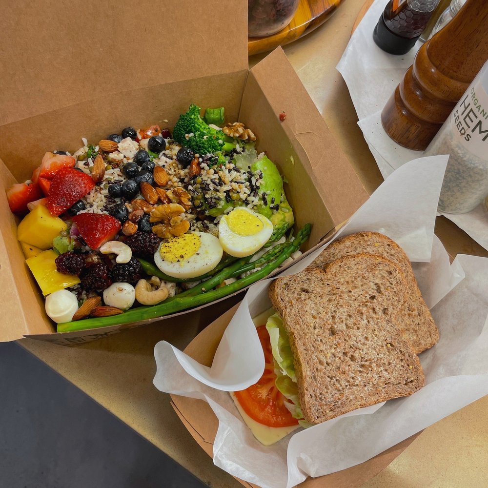 Mrs Winston's - L.A.’s Best Salad & Juice Bar Mrs Winston's - L.A.’s Best Salad & Juice Bar