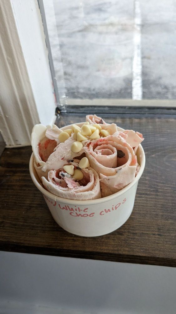 Blend Rolled Ice Cream, Jacksonville Roadtrippers