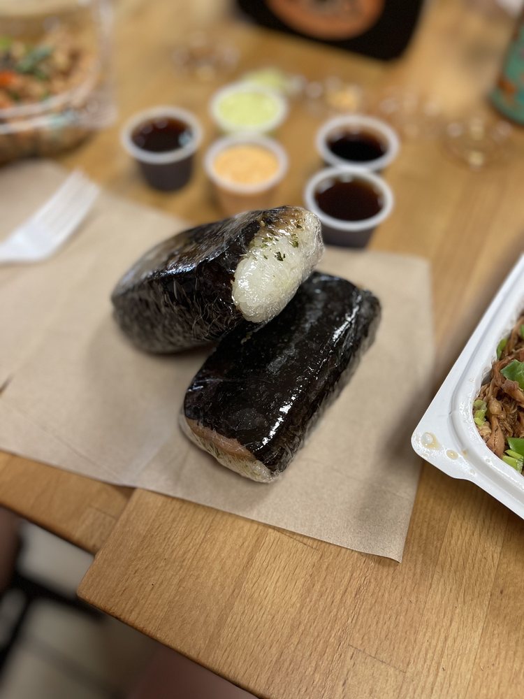 808 Grinds Hawaiian Cafe