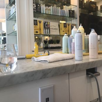 Drybar River North 46 Photos 140 Reviews Dry Out Photo Of Drybar River North Chicago Il United States