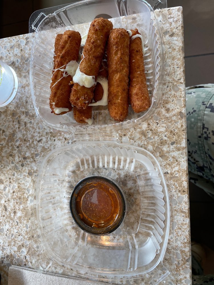 19th Hole Cafe & Lounge