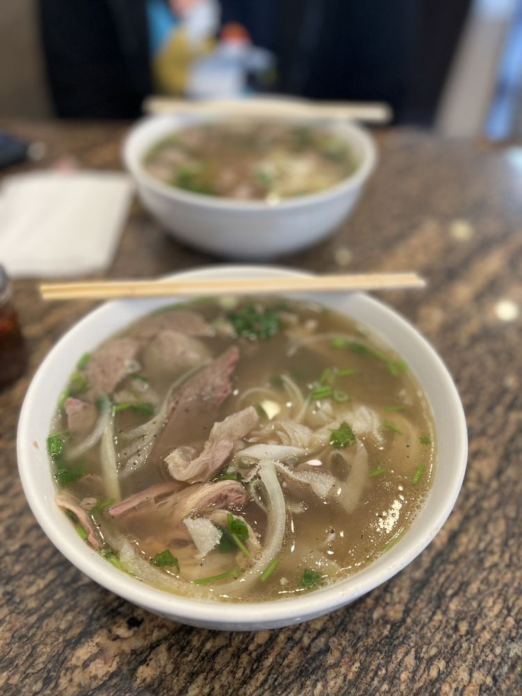 Pho Lee