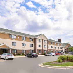 Quality Inn 17 Photos Hotels 175 Remington Blvd Bolingbrook Photo Of Quality Inn Bolingbrook Il United States