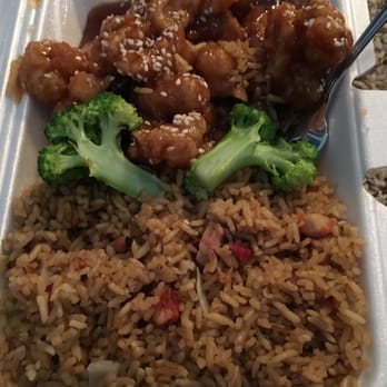 Mandarin Chinese Restaurant 10 Photos 39 Reviews Photo Of Mandarin Chinese Restaurant Huntersville Nc United States Sesame En Lunch