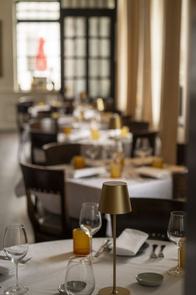 Elaine's Restaurant and Bar
