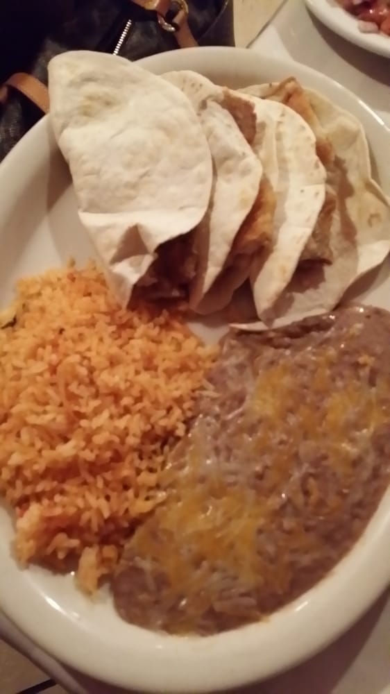 Yoyo’s Bar and Grille Bars 210 Louisiana Ave, Bogalusa, LA