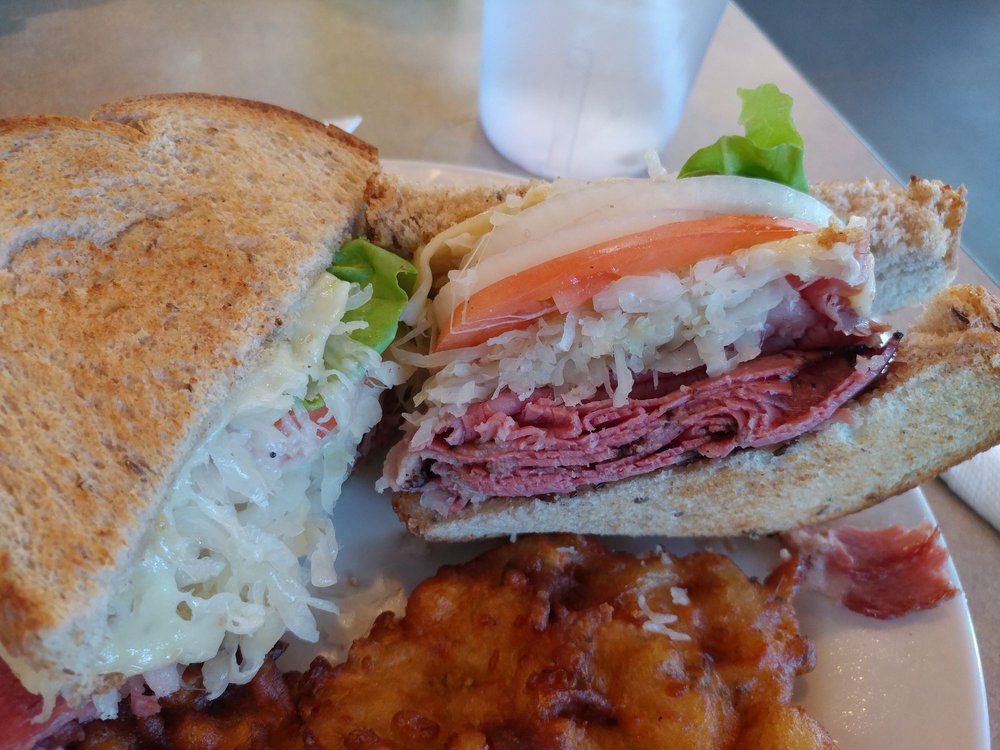 Izzys 70 Photos & 51 Reviews Sandwiches 7905 Mall Rd, Florence