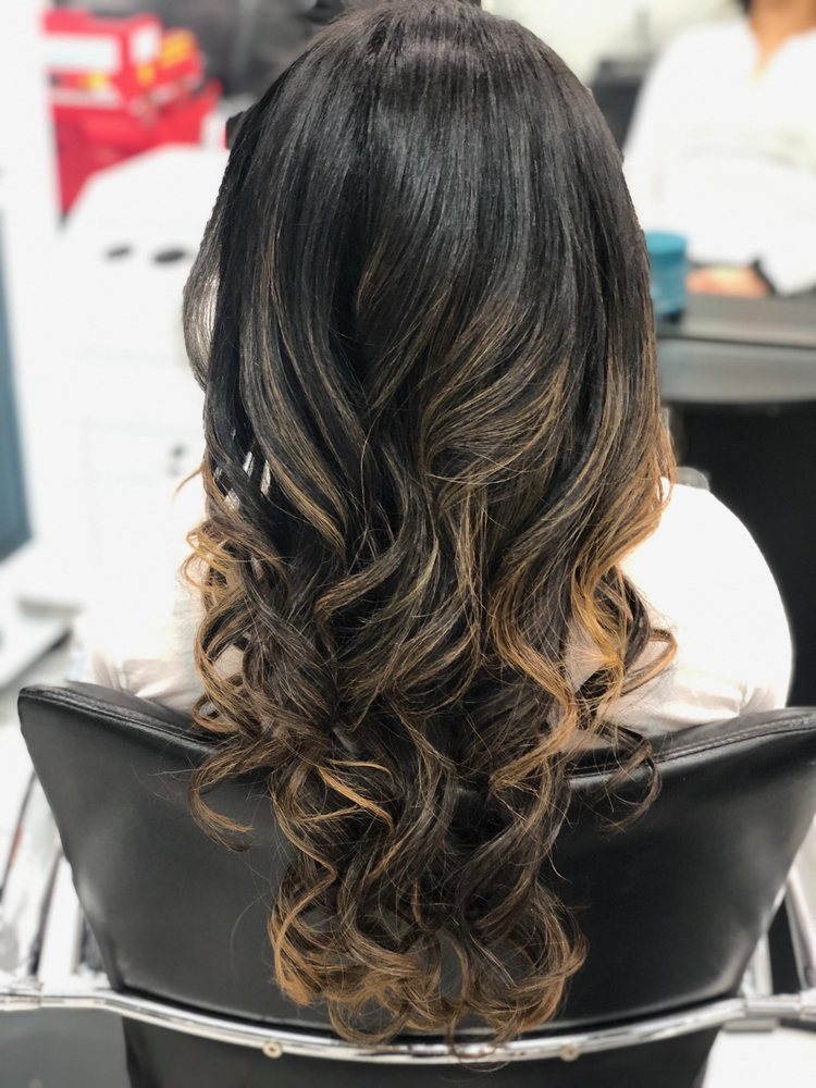 Salon 210