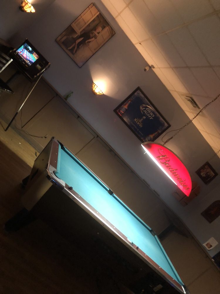Jd's Saloon