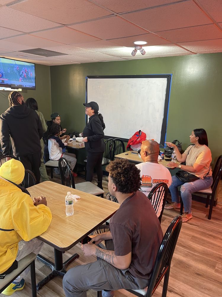 Brothers Chicken & Fish, Columbus Roadtrippers