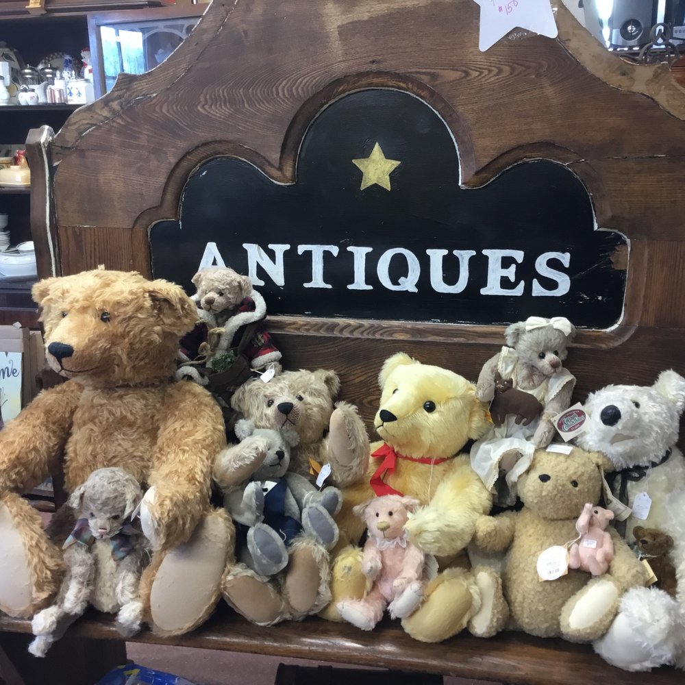 Family Finds & Consignment Shop
