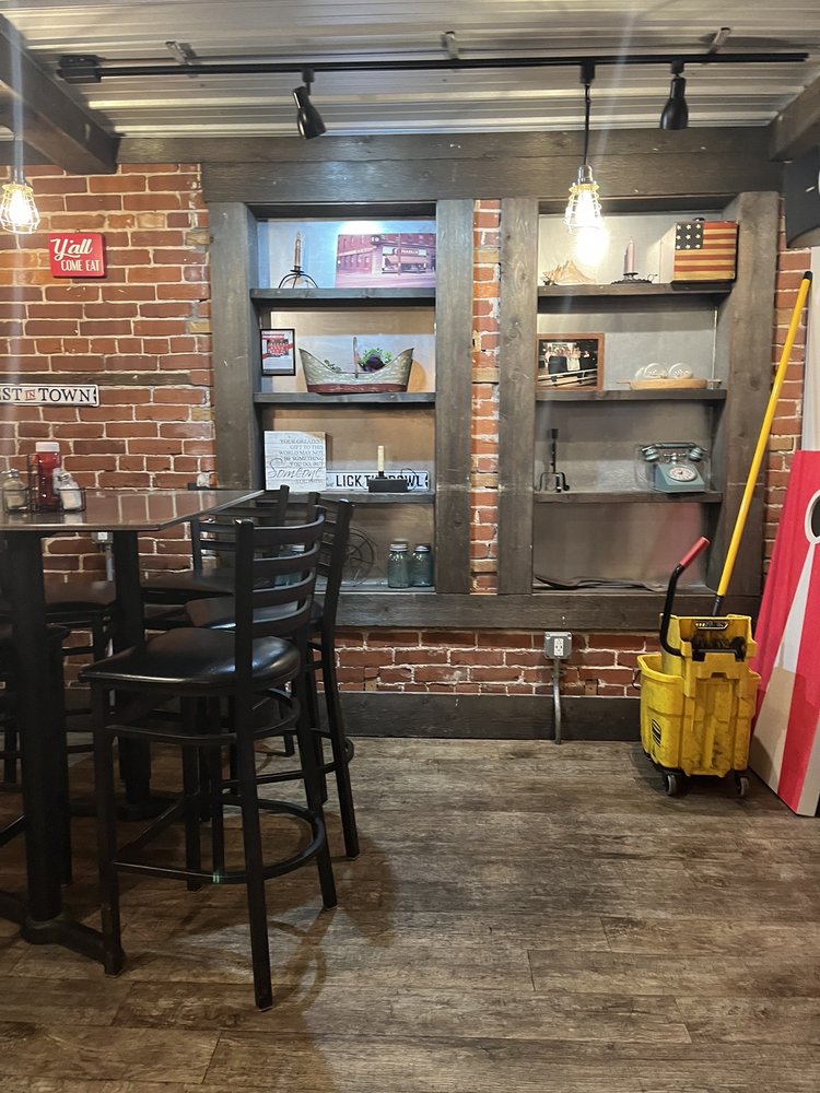 Fisher's Bar And Grill