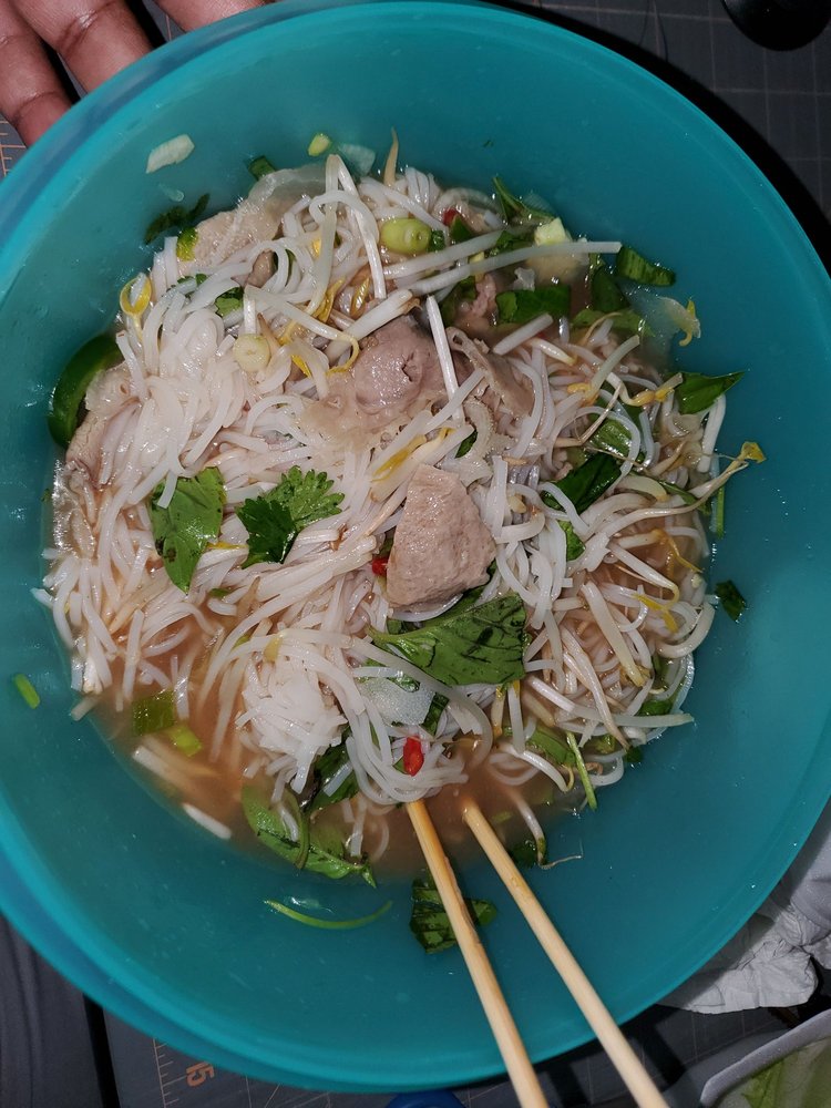 Pho Lee's