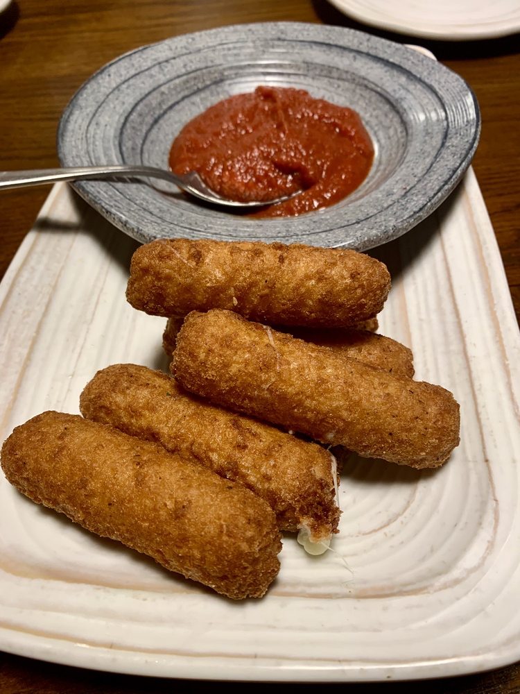 Sideline Social Restaurant & Bar
