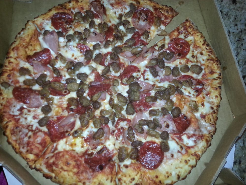 what is on dominos meatzza