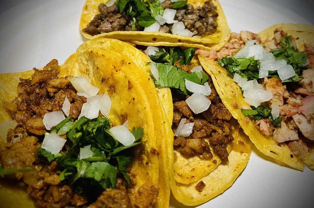 Meños Taqueria