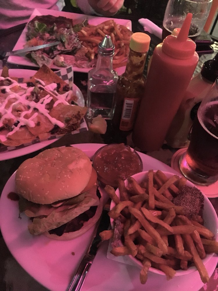 Boo Radley's Junction Bar and Grill